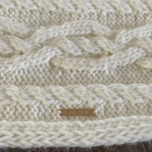 Michael Kors - Infinity Scarf - Ivory - Picture 6 of 8